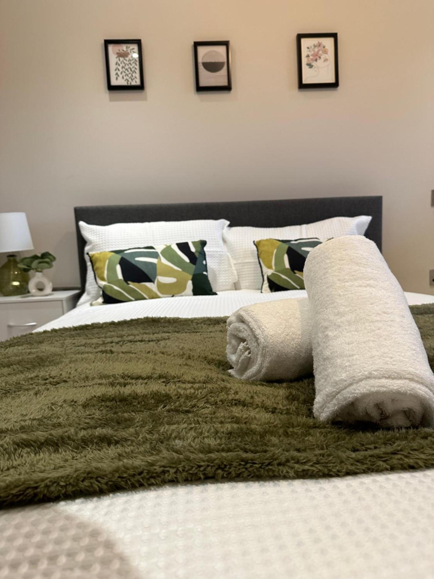 Richardson Deluxe Apartments Лондон Екстериор снимка