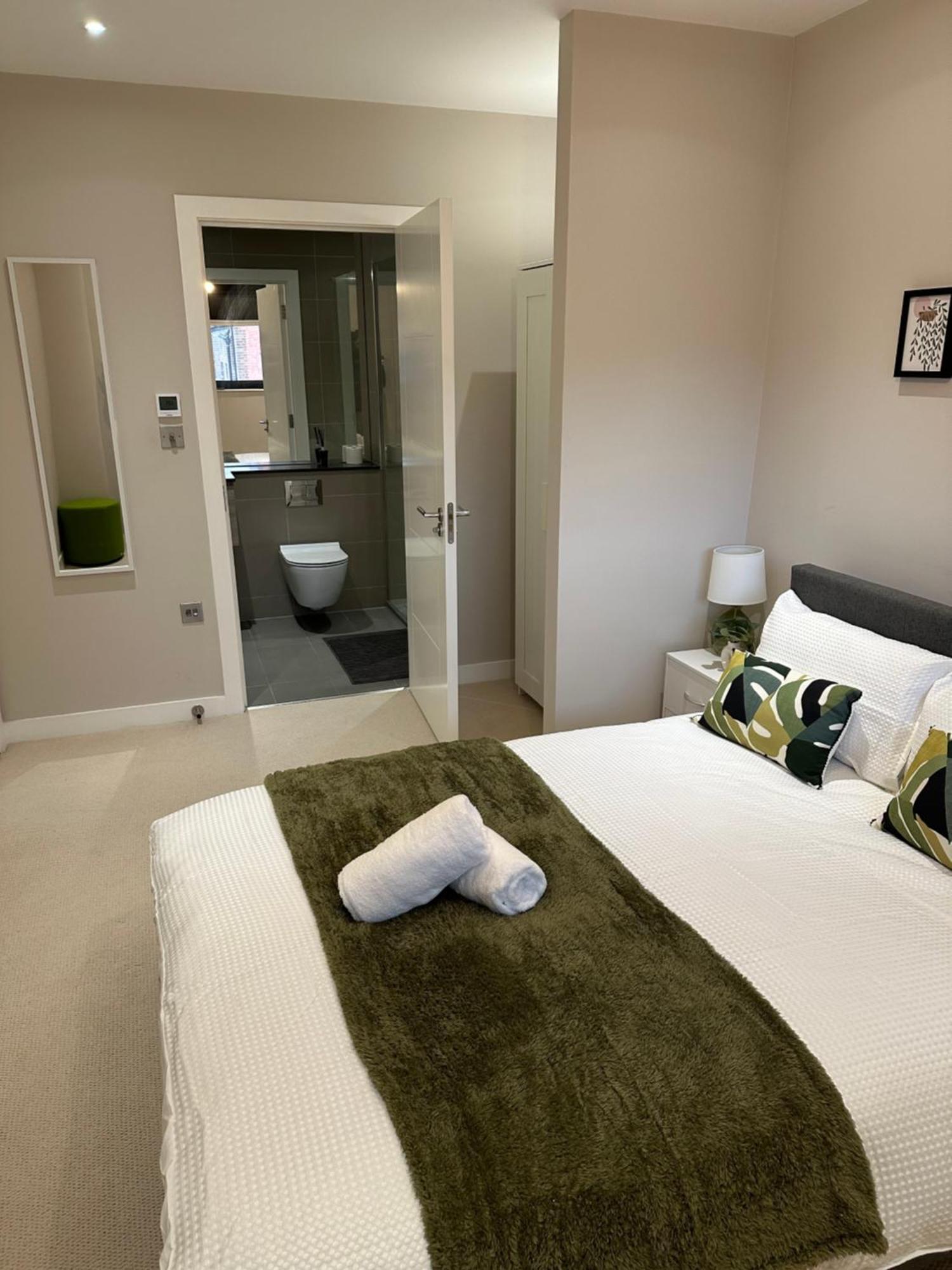 Richardson Deluxe Apartments Лондон Екстериор снимка